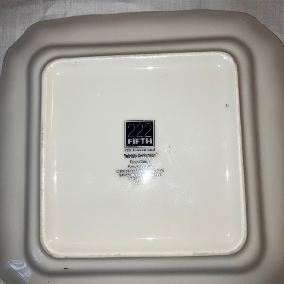 Set of 3 222 Fifth Yuletide Celebration Appetizer/Desert Plates. - Picture 8 of 8